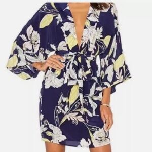 Yumi Kim 100% Silk Womens Blue Floral Romper
Size Small